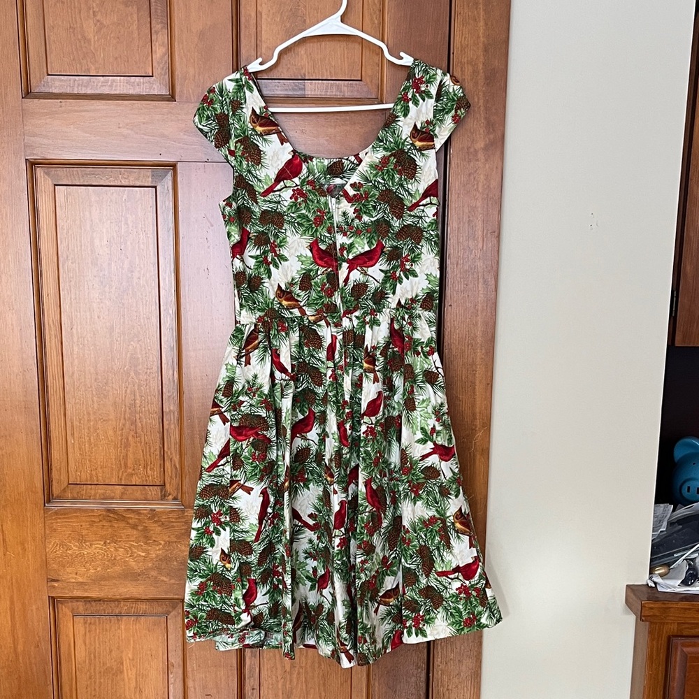 Retrolicious Cardinal Pine Branch Midi Dress in Red Green White - Picture 6 of 6